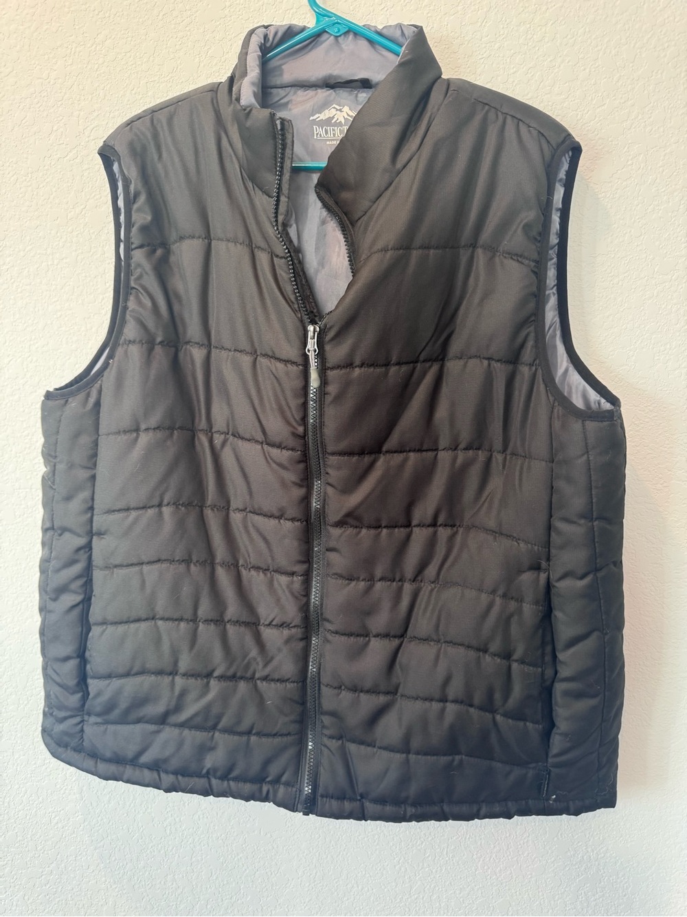 Pacific Trail Men's Black Quilted Insulated Vest